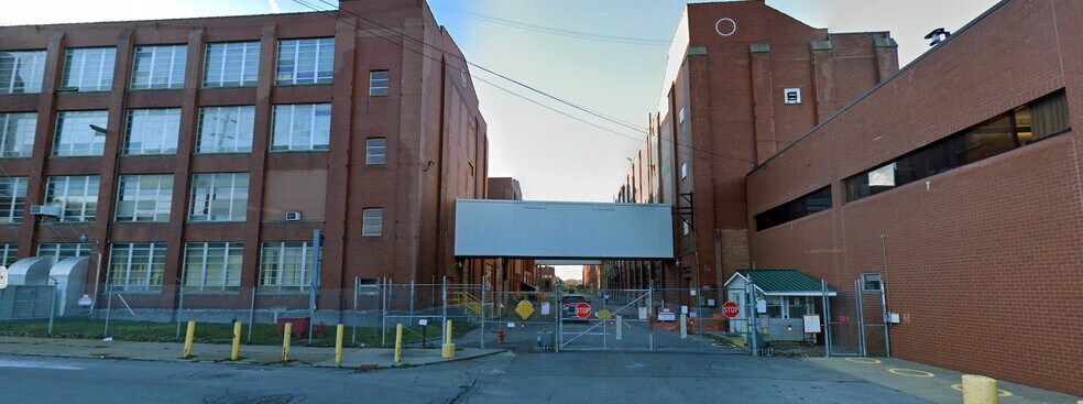 14 Hoefler Ave, Ilion, NY for lease - Building Photo - Image 2 of 2