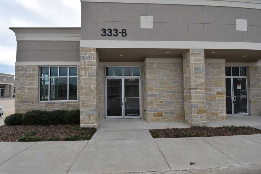 333 E Bethany Dr, Allen, TX for lease - Building Photo - Image 2 of 12