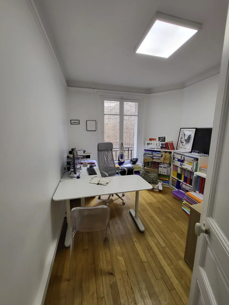 Office in Paris for lease Interior Photo- Image 1 of 9
