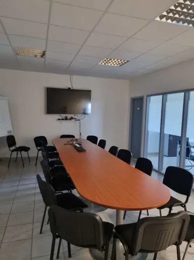 Office in Guipavas for lease Building Photo- Image 1 of 6