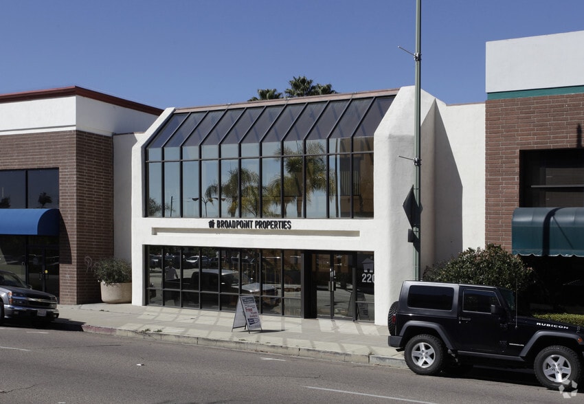 222 W 2nd Ave, Escondido, CA for lease - Primary Photo - Image 2 of 5
