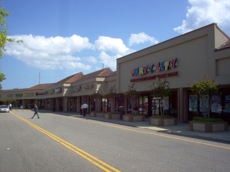 4001 Virginia Beach Blvd, Virginia Beach, VA, 23452 Retail Space For