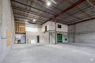 9681-9725 Rue Clément, Montréal, QC for lease Interior Photo- Image 2 of 3