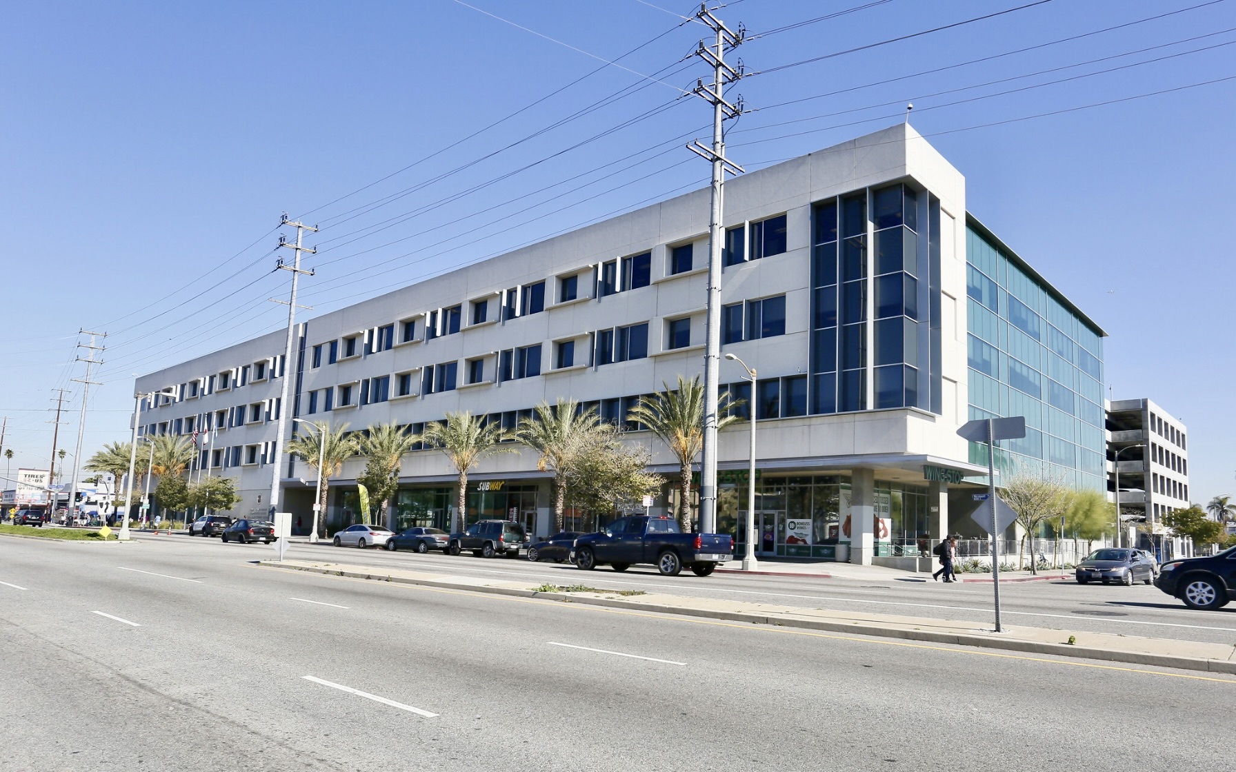 8300-8400 S Vermont Ave, Los Angeles, CA for lease Building Photo- Image 1 of 5