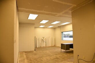 1701 Central Pky SW, Decatur, AL for lease Interior Photo- Image 2 of 8