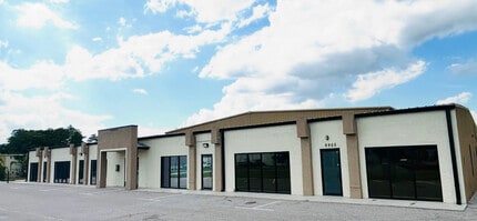 6955-6973 Hanging Moss Rd, Orlando, FL for lease Building Photo- Image 1 of 4