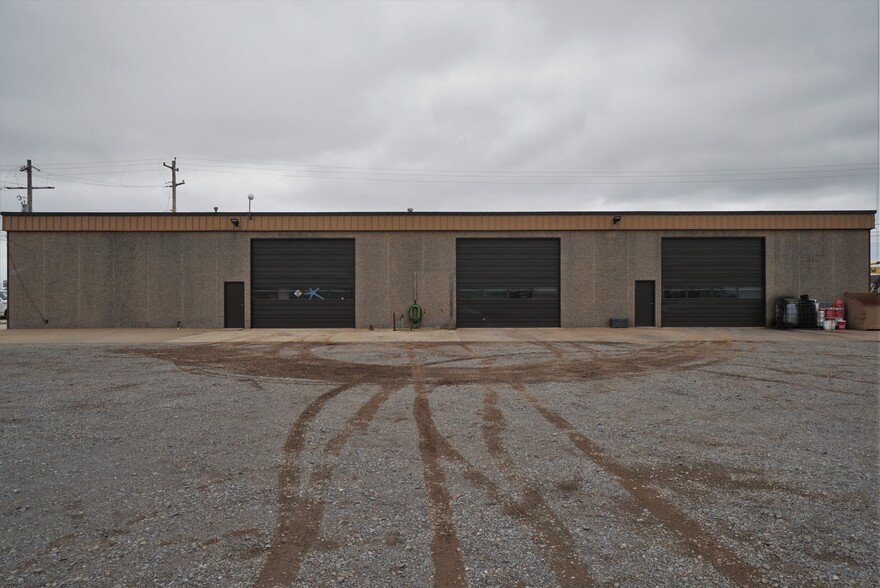 1604 N Airport Rd, Weatherford, OK for sale - Building Photo - Image 3 of 3