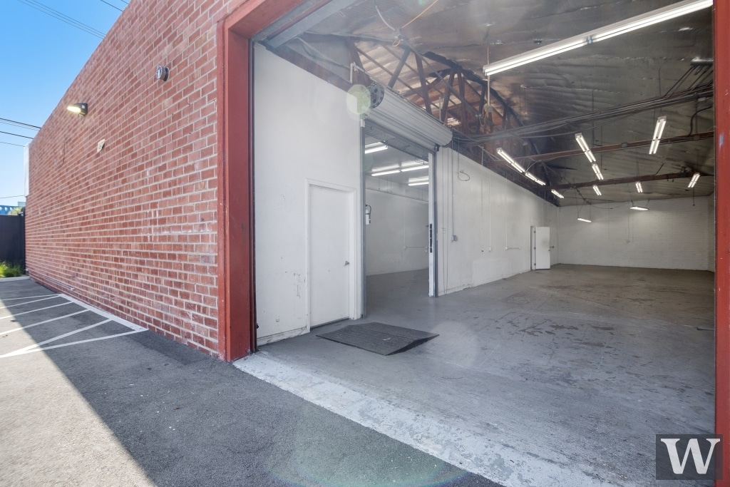 5645-5655 W. Adams Boulevard Blvd, Los Angeles, CA for lease Interior Photo- Image 1 of 6