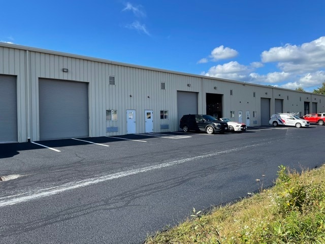 837 Upper Union St, Franklin, MA for lease Building Photo- Image 1 of 17