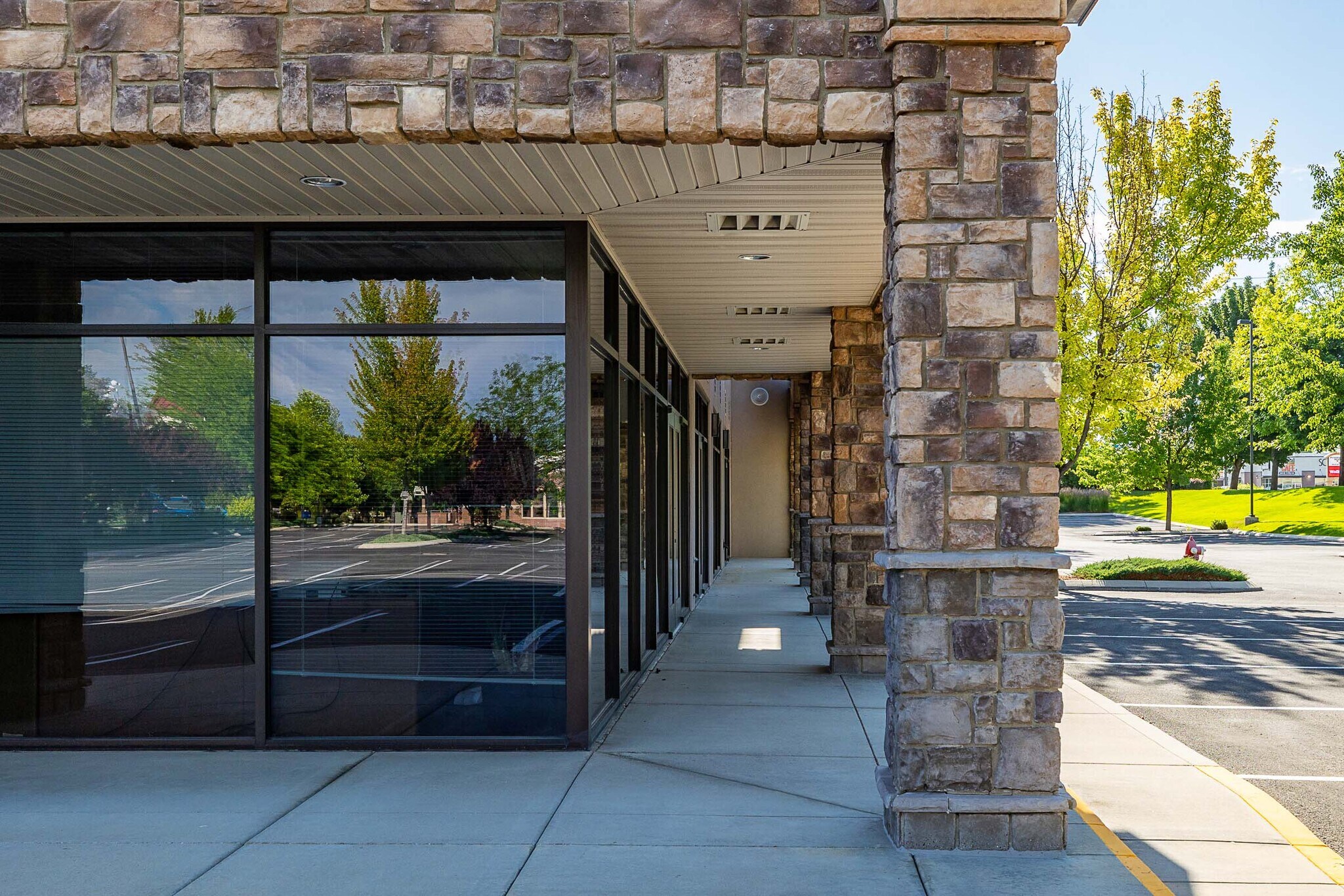 9050 W Overland Rd, Boise, ID 83709 BlackEagle Plaza