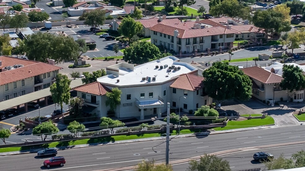 6613 N Scottsdale Rd, Scottsdale, AZ for sale - Building Photo - Image 3 of 9