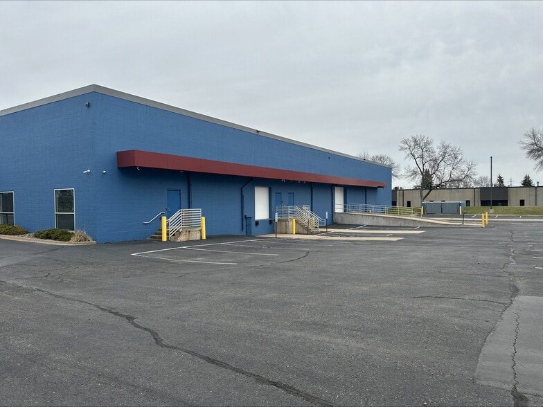 2800 N Niagara Ln, Plymouth, MN for sale - Building Photo - Image 2 of 15