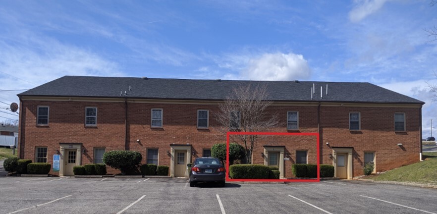 21 Timberoak Ct, Lynchburg, VA for lease - Building Photo - Image 1 of 2