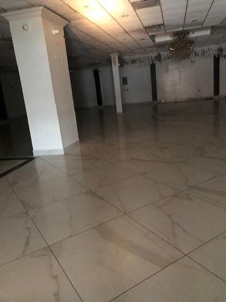 1363-1372 Utica Ave, Brooklyn, NY for lease - Building Photo - Image 3 of 26