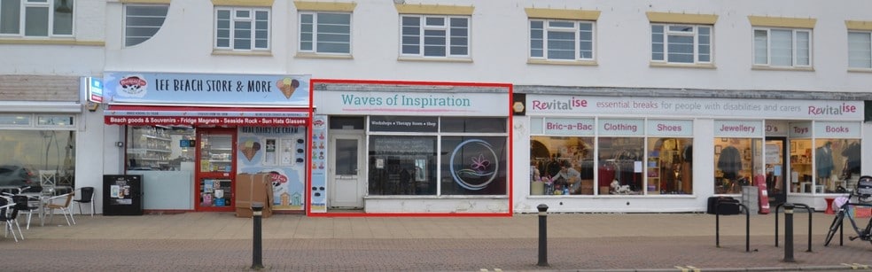 4 Marine Parade West, Gosport for sale - Primary Photo - Image 1 of 1