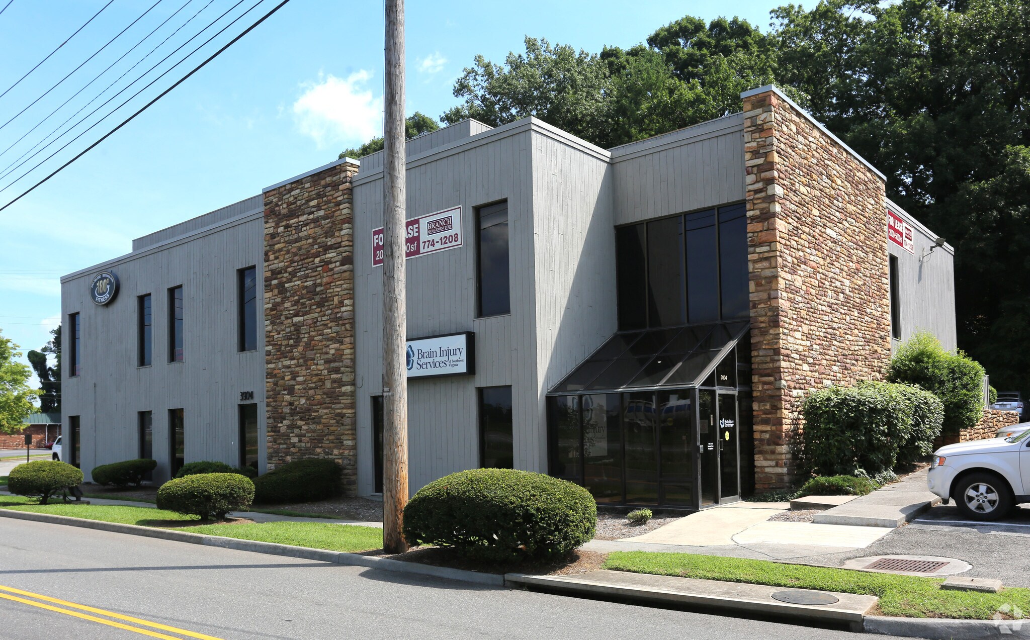 3902-3904 Franklin Rd, Roanoke, VA for lease Primary Photo- Image 1 of 12