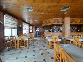 Retail in Deltebre, Tarragona for lease Interior Photo- Image 1 of 15