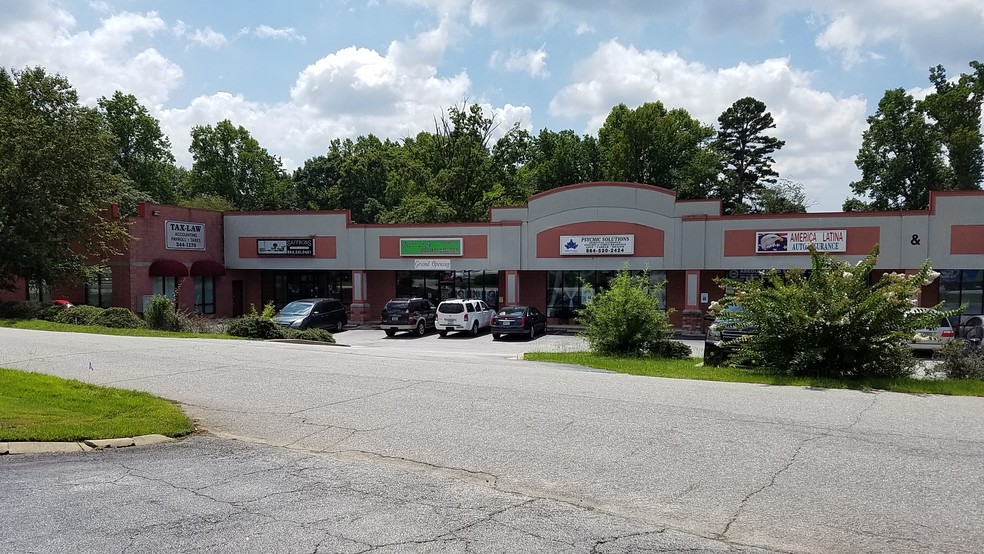 2728 Wade Hampton Blvd, Taylors, SC 29687 | LoopNet