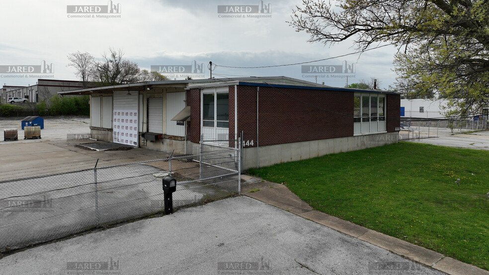 444 N Belcrest, Springfield, MO for lease - Building Photo - Image 1 of 30