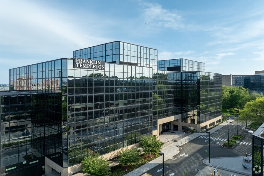 100 First Stamford Pl, Stamford, CT for lease - Building Photo - Image 1 of 24