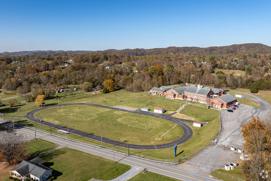 1717 Bristol Caverns Hwy, Bristol, TN for sale - Building Photo - Image 1 of 25