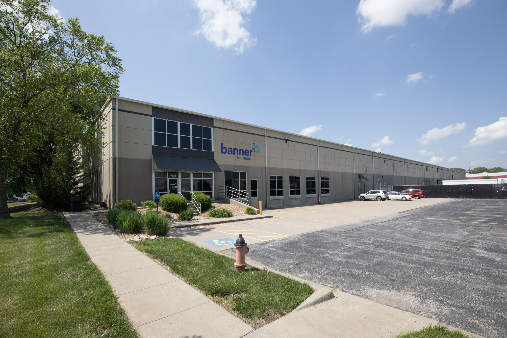 1000-1010 N Century Dr, Kansas City, MO for sale Building Photo- Image 1 of 1