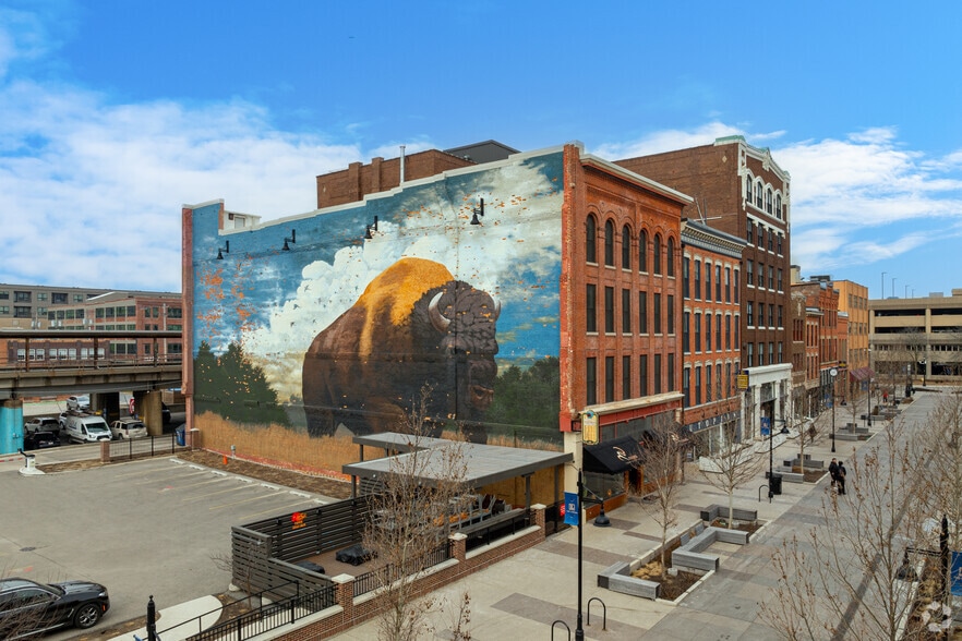 126 W Columbia St, Fort Wayne, IN for sale - Primary Photo - Image 1 of 19