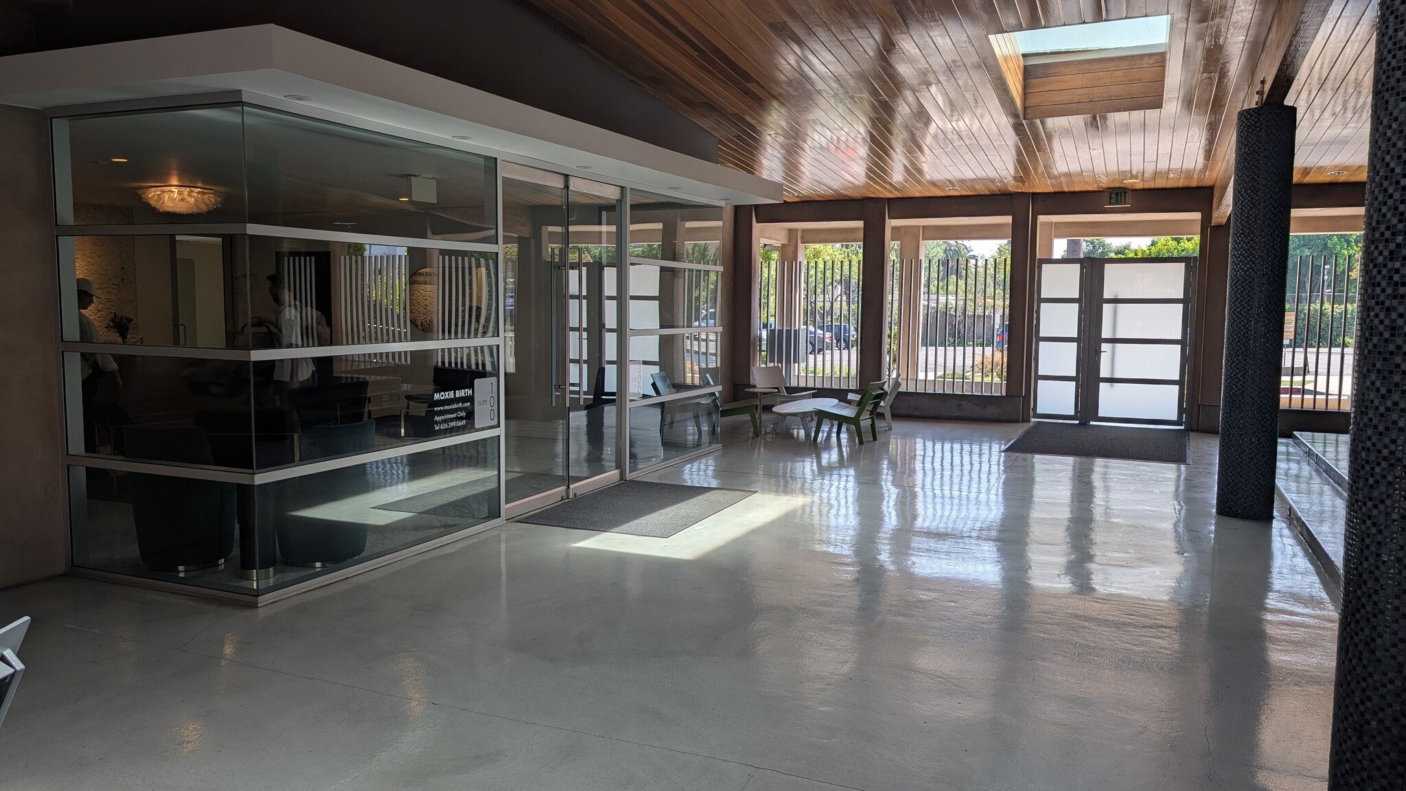 1416 El Centro St, South Pasadena, CA for lease Interior Photo- Image 1 of 11