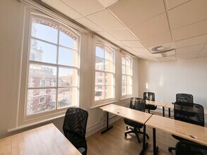 215-221 Borough High St, London for lease Building Photo- Image 1 of 12