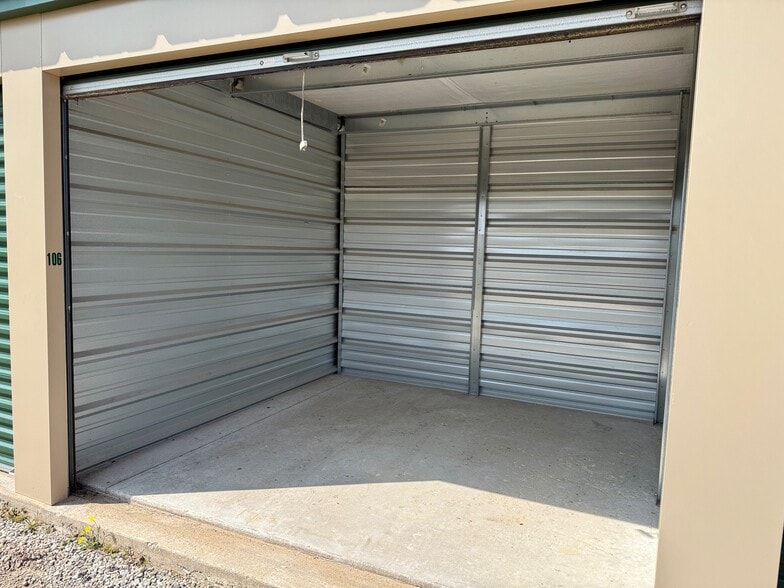 5450 W Shelby Rd, Shelby, MI for sale - Interior Photo - Image 3 of 36