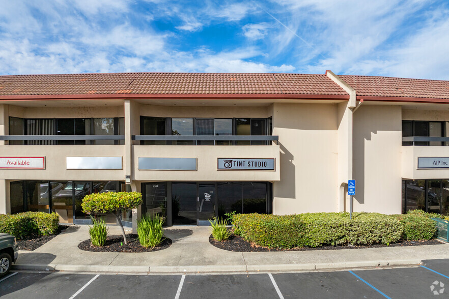 1580 Oakland Rd, San Jose, CA for lease - Building Photo - Image 3 of 6