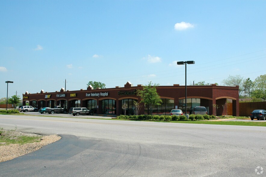 900 E McCart St, Krum, TX for lease - Building Photo - Image 2 of 8