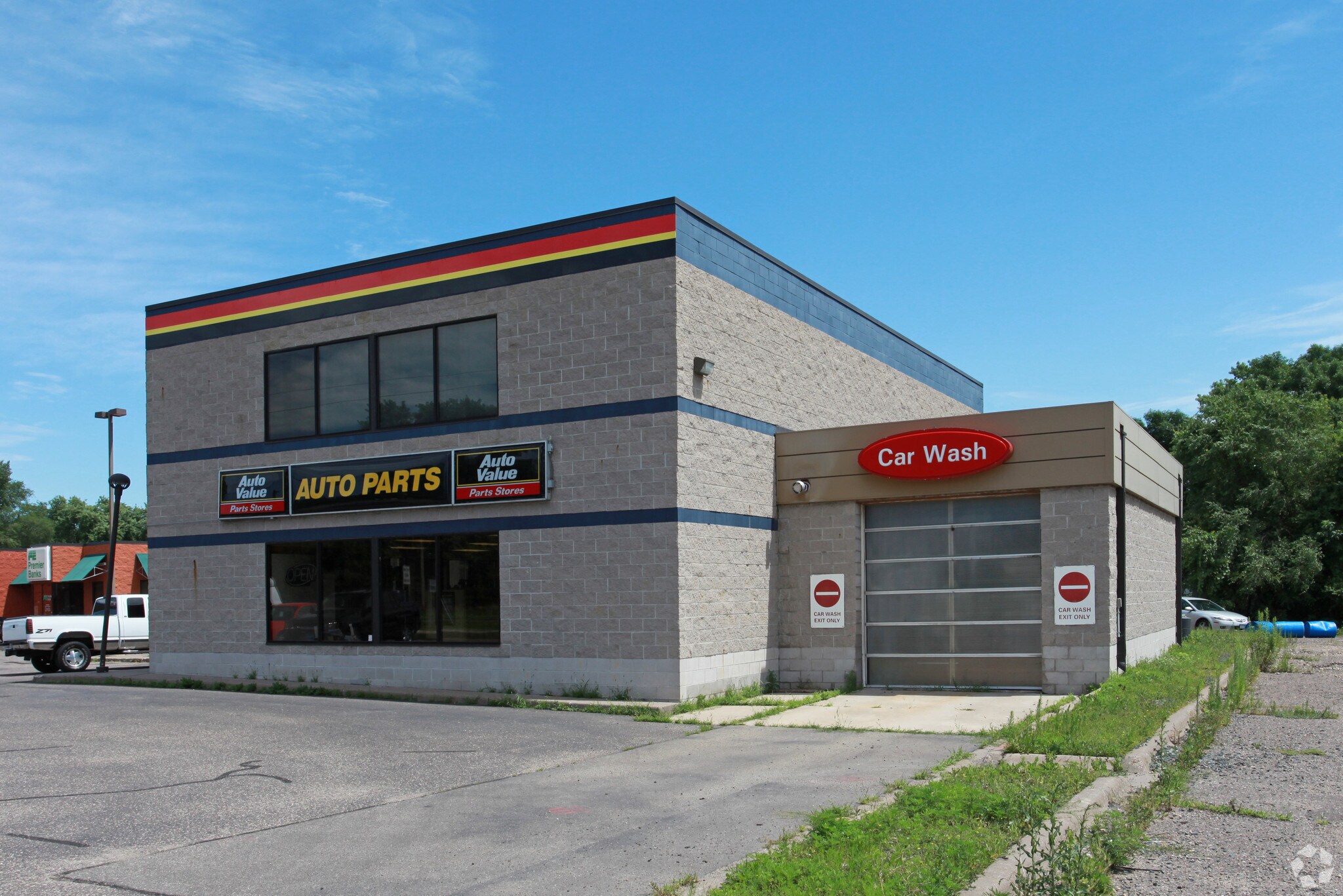 14797 N Forest Blvd, Hugo, MN for sale Primary Photo- Image 1 of 1