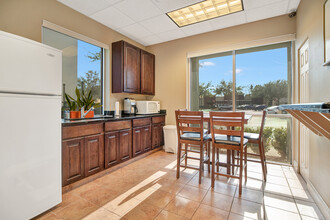 752 Stirling Center Pl, Lake Mary, FL for lease Interior Photo- Image 2 of 5