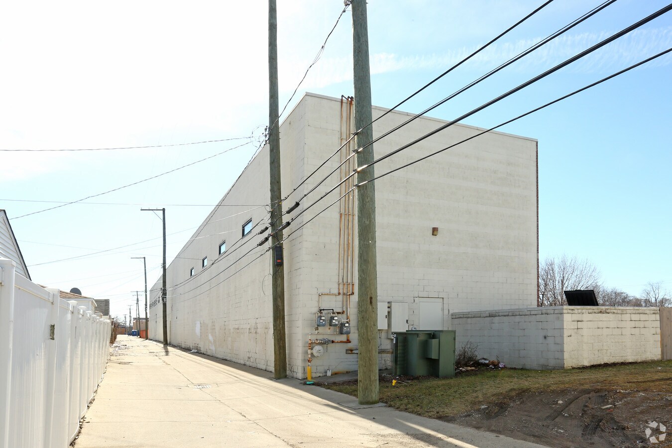 7520 Greenfield Rd, Dearborn, MI 48126