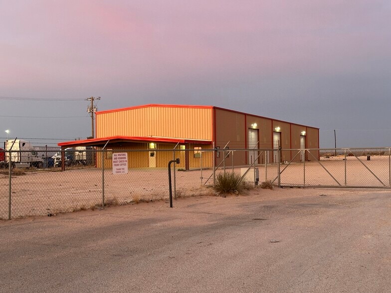 3460 S Fulton Ave, Odessa, TX for lease - Building Photo - Image 1 of 15