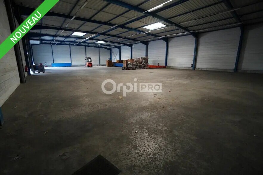 Flex in Saint-Apollinaire for lease - Building Photo - Image 3 of 8