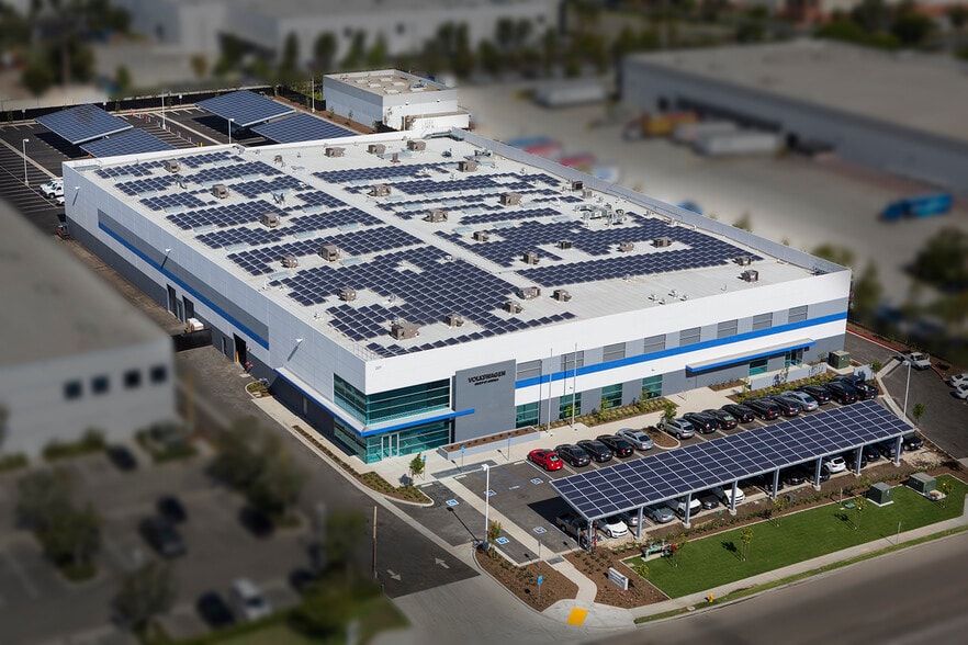 Volkswagen Engineering Campus portfolio of 2 properties for sale on LoopNet.com - Building Photo - Image 1 of 10