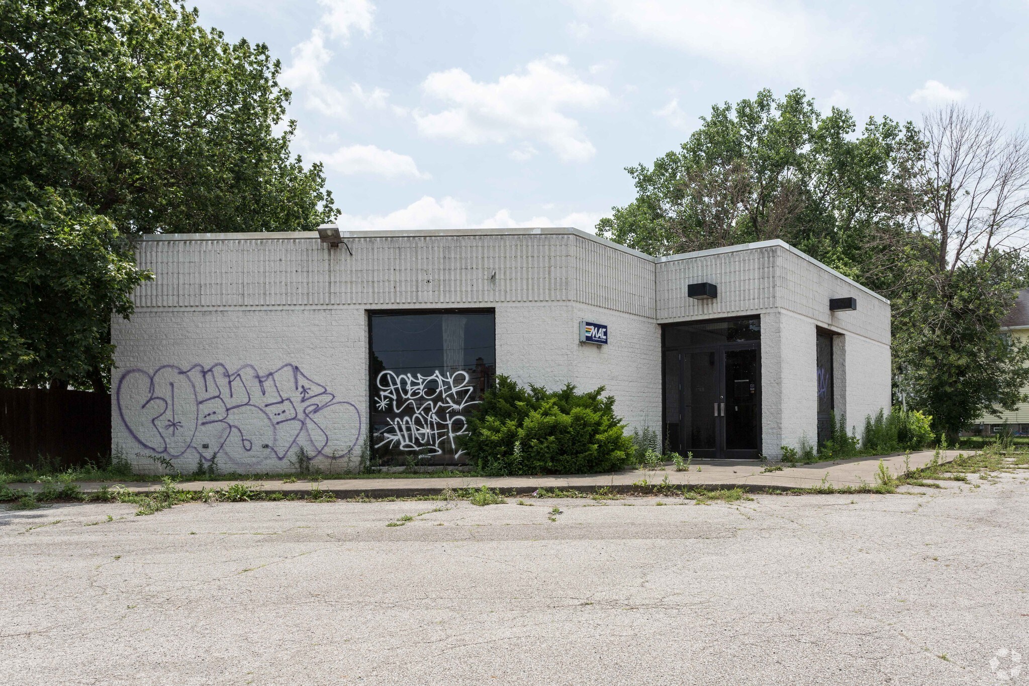 2507 W Erie St, Lorain, OH for sale Primary Photo- Image 1 of 1