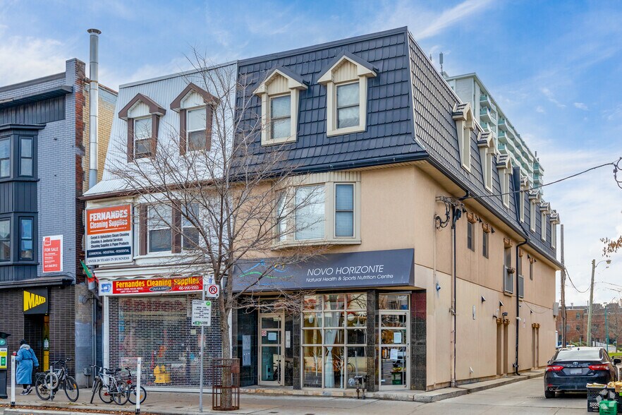 999 Bloor St W, Toronto, ON for sale - Building Photo - Image 1 of 1