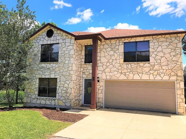 1 Chaparral Hill Rd, Boerne, TX for sale - Primary Photo - Image 1 of 1