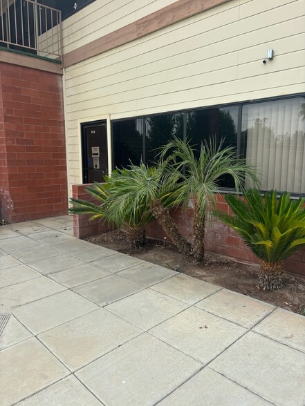 7028 Indiana Ave, Riverside, CA for lease - Building Photo - Image 3 of 8