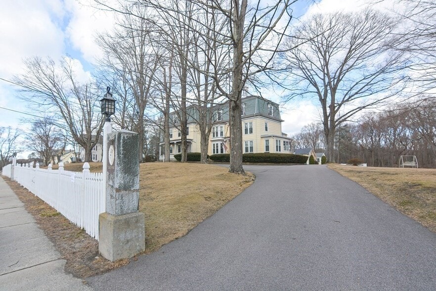 48 Mendon St, Blackstone, MA 01504 Flex for Sale