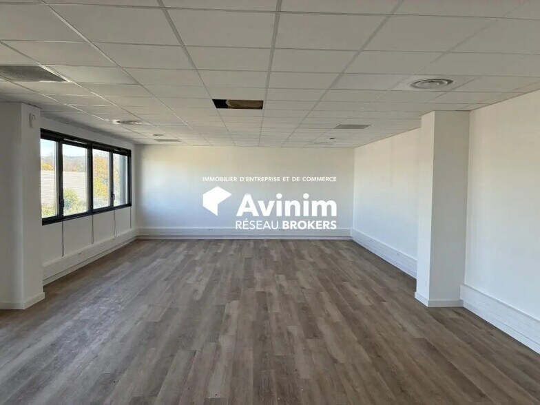 Office in Manosque for lease - Interior Photo - Image 3 of 8