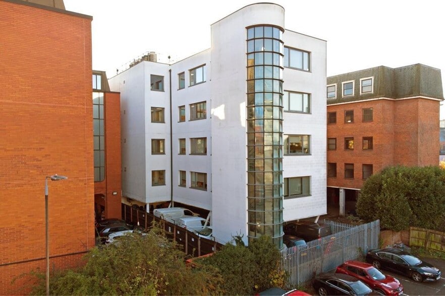 7 Eastern Rd, Romford for sale - Building Photo - Image 2 of 5