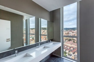 Avinguda De Rio de Janeiro, 56-58, Barcelona, Barcelona for lease Interior Photo- Image 2 of 2