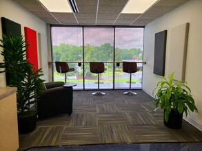 9041 Executive Park Dr, Knoxville, TN for lease Interior Photo- Image 1 of 2