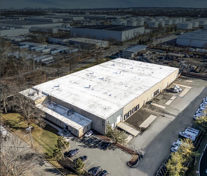 80 Essex Ave E, Avenel, NJ for lease - Building Photo - Image 2 of 8