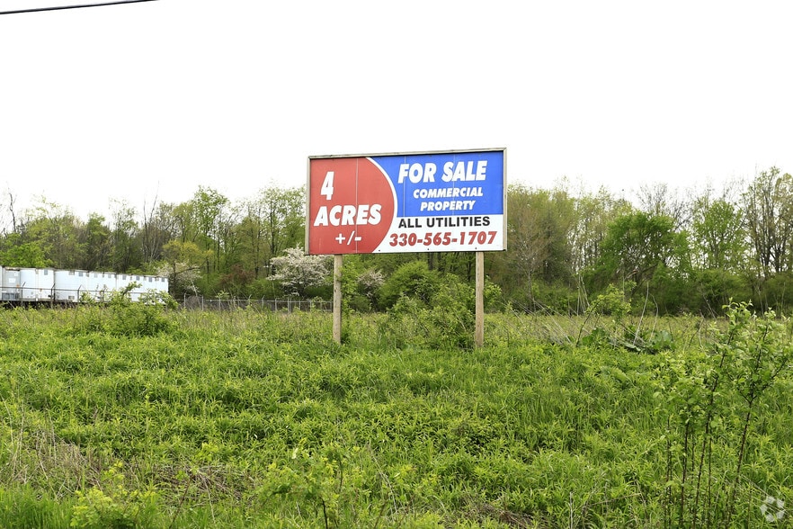 6984 Hubbard-Masury Rd. Rd, Hubbard, OH for lease - Primary Photo - Image 1 of 7
