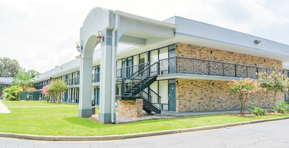 1660 Ribaut Rd, Port Royal, SC for sale Building Photo- Image 1 of 1